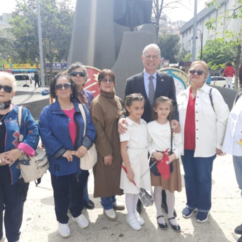 TYSD Mudanya Şubemiz 23 Nisan Ulusal Egemenlik ve Çocuk Bayramını Kutlamaktadır