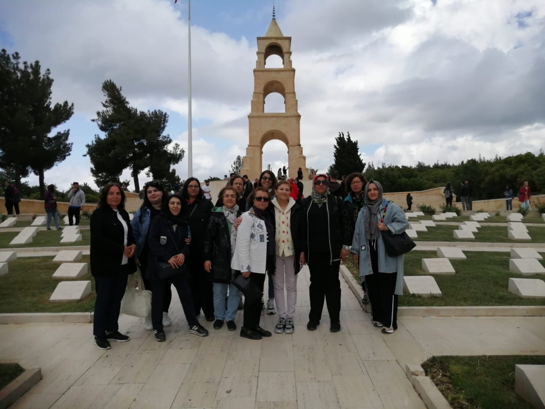 TYSD Şanlıurfa Şubemiz Atatürk Eğitim Burslu Öğrencilerimiz Yararına Kültürel Gezi Düzenlemişlerdir