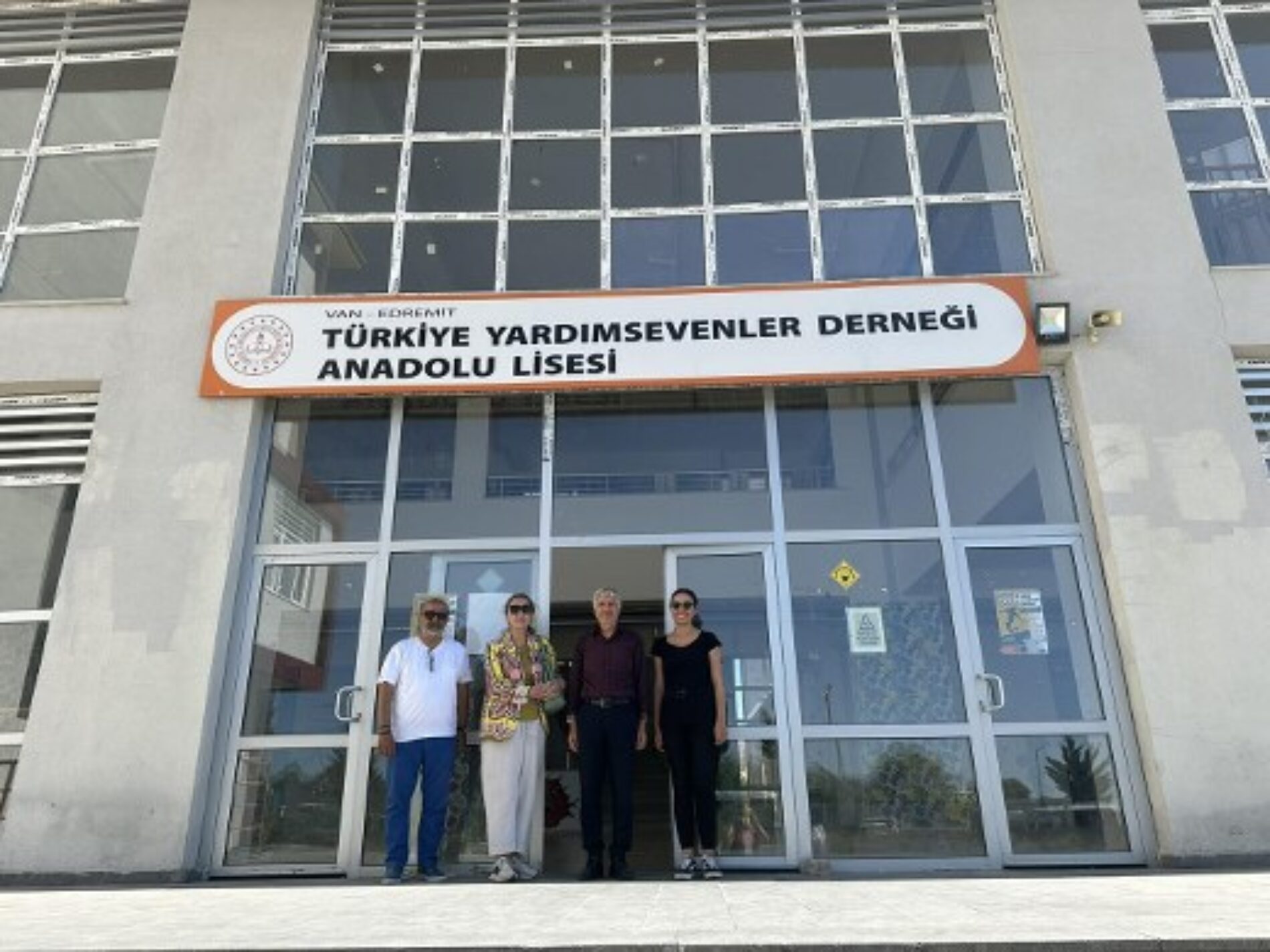 TYSD Van Şubemizde “Türkiye Yardım Sevenler Derneği Anadolu Lisesi”i Ziyaret Edilmiştir