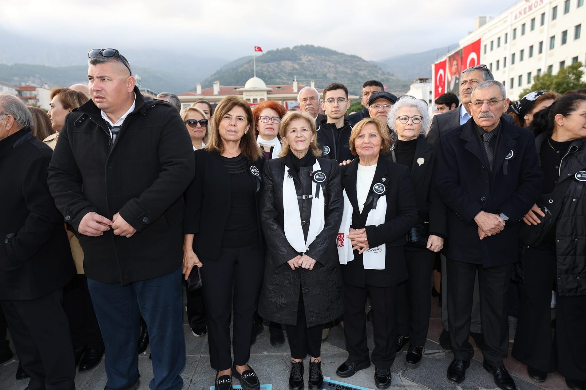 TYSD Manisa Şubemiz Atamızı Saygı, Minnet ve Hasretle Anmaktadır