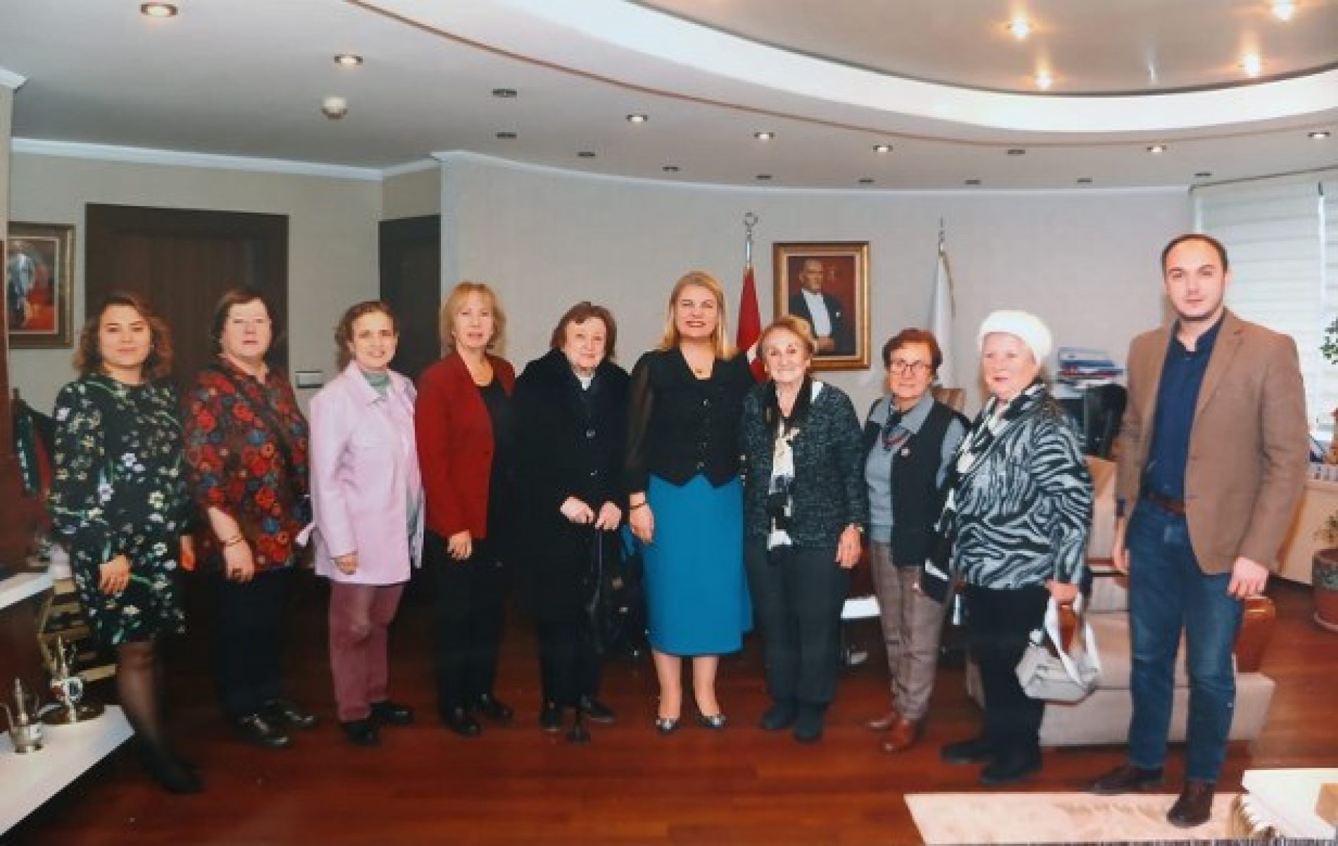 TYSD Kocaeli Şubemiz İzmit Belediye Başkanı Sn. Fatma Kaplan Hürriyet’i Makamında Ziyaret Etmiştir